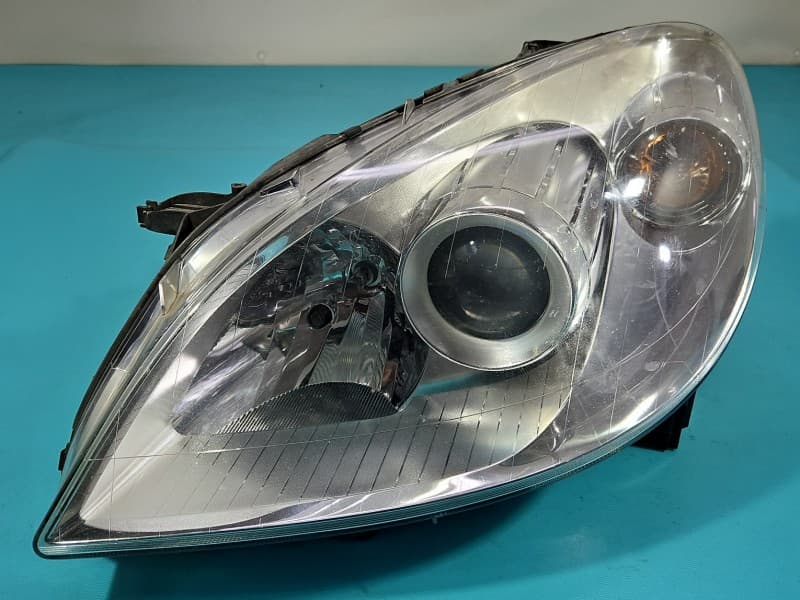 Reflektor lewy lampa przód Mercedes W245 EUROPA A1698201761