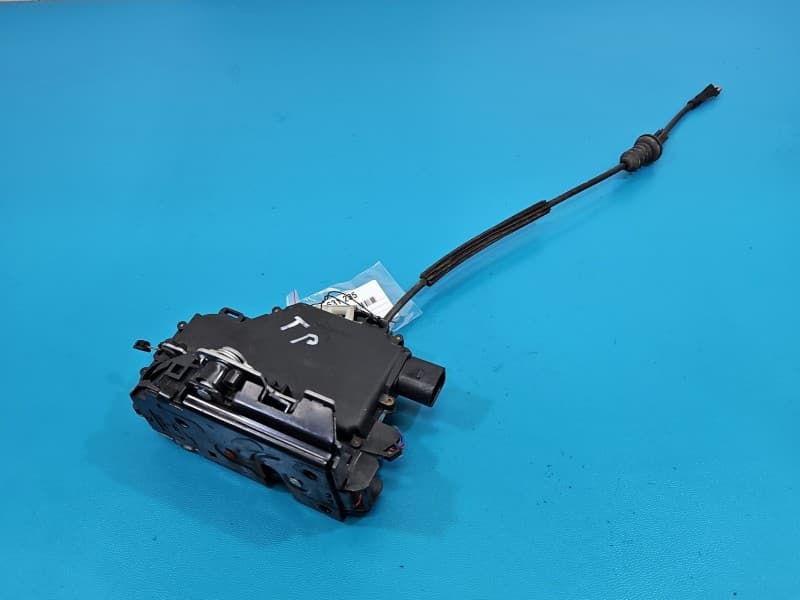 Zamek tył prawy Vw Golf IV 6PIN