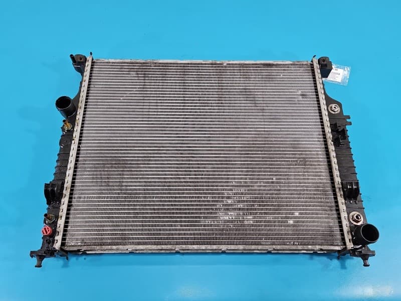 Chłodnica wody Mercedes ML W164 3,0 cdi A2515000304
