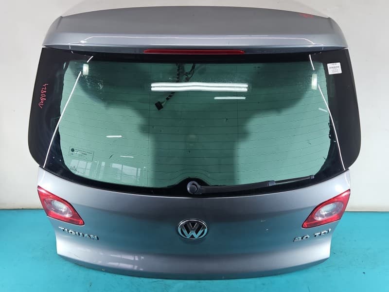Klapa tył BAGAŻNIKA SZYBA Vw Tiguan I 07- HB 5d srebrny LR7N