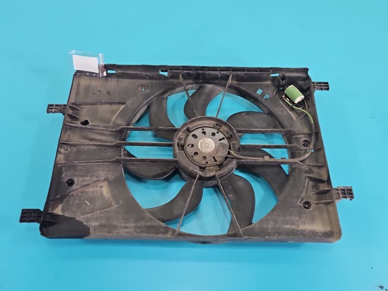 Wentylatory Wentylator chłodnicy Opel Astra IV J 1,6 16v 0130308118 16470878