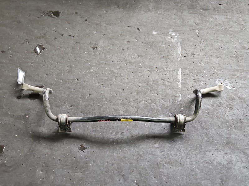 Drążek stabilizatora przód Opel Insignia B
