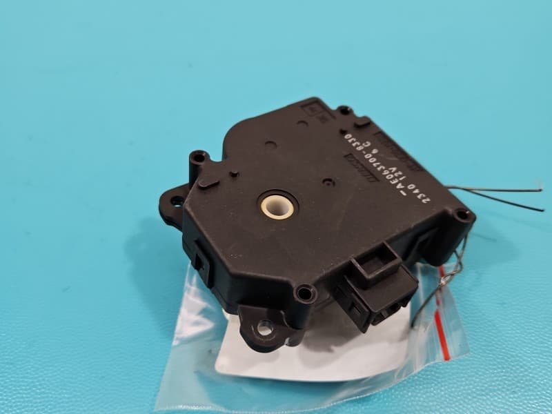 Silniczek nawiewu NAGRZEWNICY Toyota Camry VI XV30 01- AE063700-8330 EUROPA