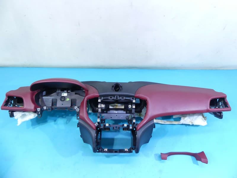 Deska rozdzielcza airbag pasażera kokpit Maserati Ghibli III 13- 06700185600