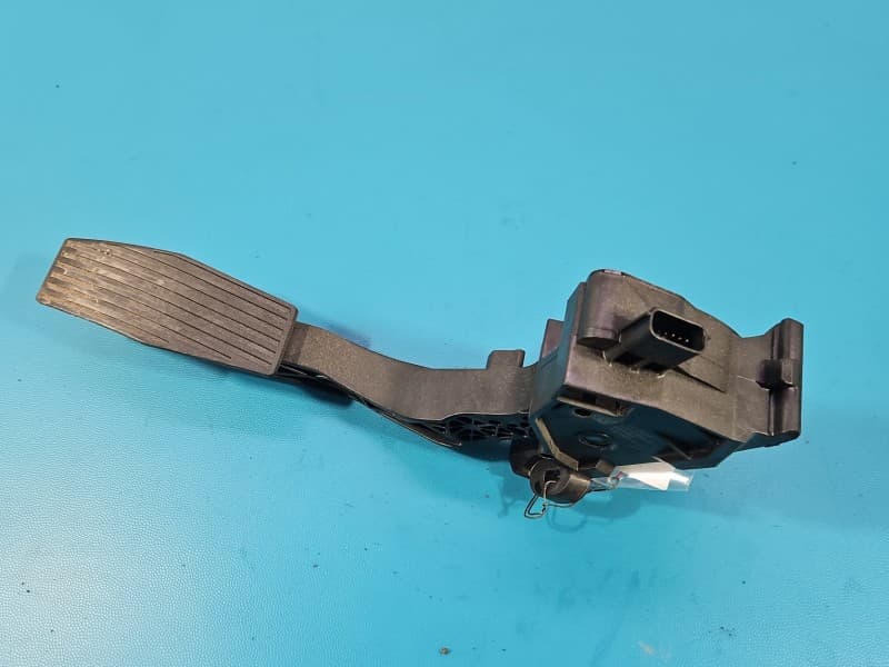 Pedał gazu potencjometr Opel Insignia B 1,5 T 84478055