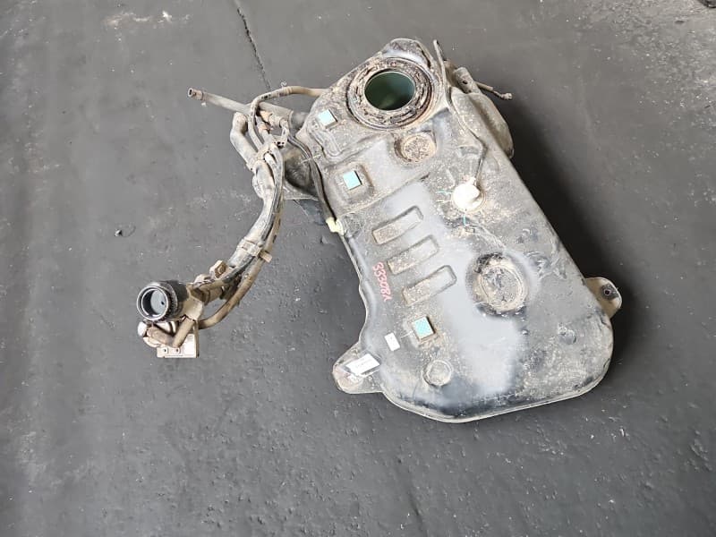 Zbiornik paliwa bak Hyundai Tucson IV 20- 1,6 T-GDI 31100-N7000 31171-N7000