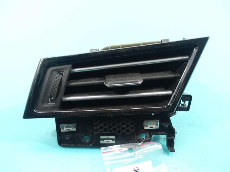 Kratka nawiewu Vw Passat B8 3G1819701D 3G1819701 EUROPA