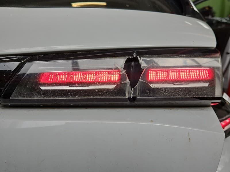 Lampa tył prawa klapy Peugeot 308 III HB EUROPA