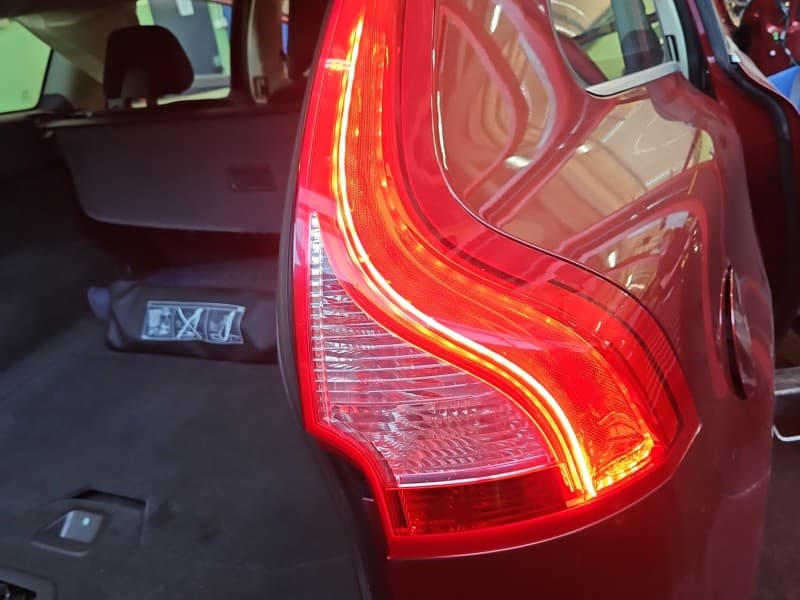 Lampa tył prawa błotnika Volvo XC60 I 08- HB EUROPA 31323035