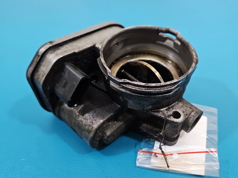 Przepustnica Mitsubishi Outlander II 06-13 2,0 DI-D 714393260