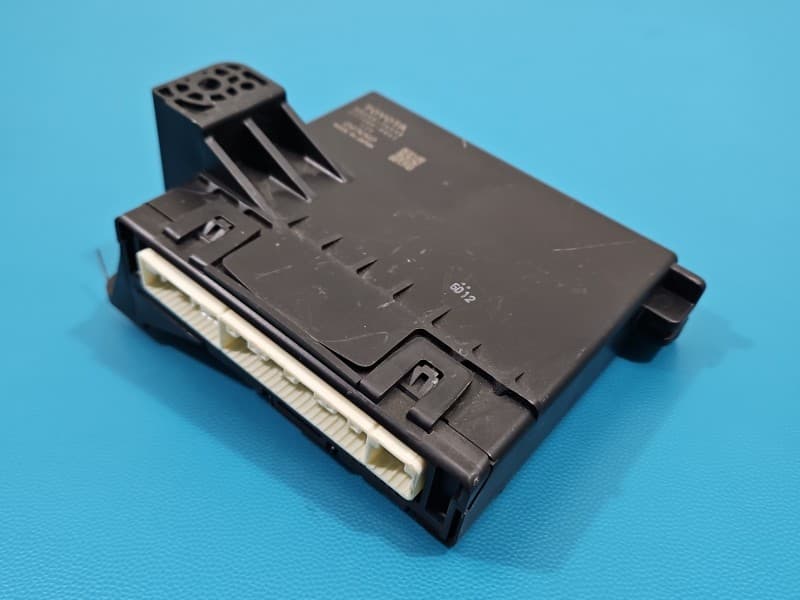 Sterownik moduł WZMACNIACZ POWIETRZA Amplifier Assembly Air LEXUS CT 10-22 88650-76540 277400-8062
