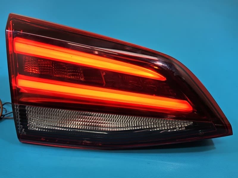 Lampa tył lewa klapy Opel Astra V K kombi EUROPA 39077382
