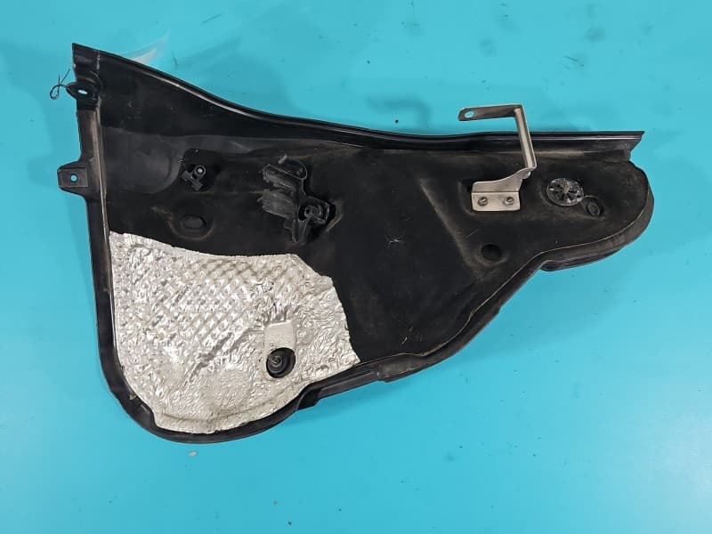 Osłona ZAŚLEPKA PLASTIK OSŁONA ŚCIANY GRODZIOWEJ Porsche Cayenne II 7P5.819.511B