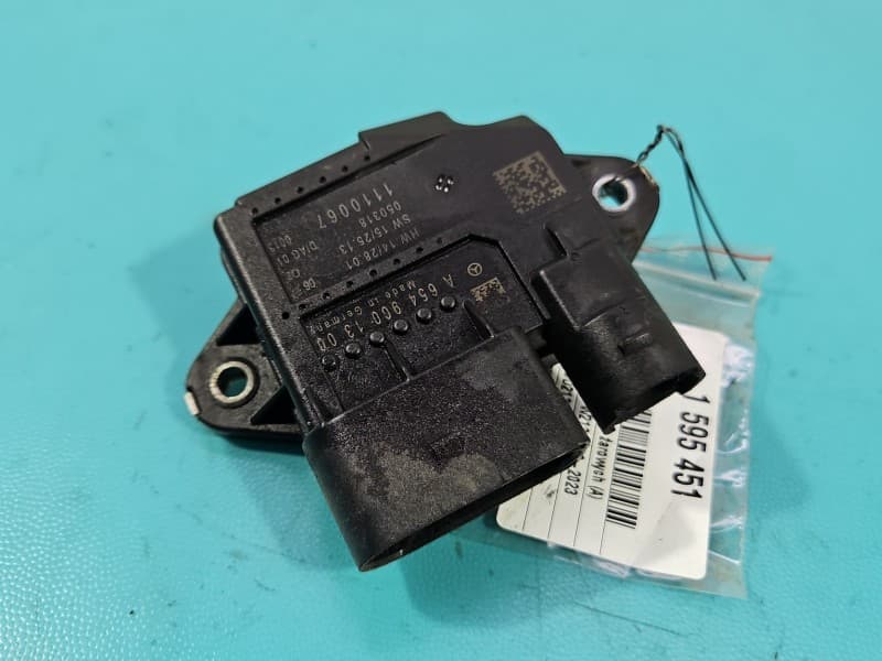 Przekaźnik świec żarowych Mercedes W213 2.0 cdi 654920 A6549001300
