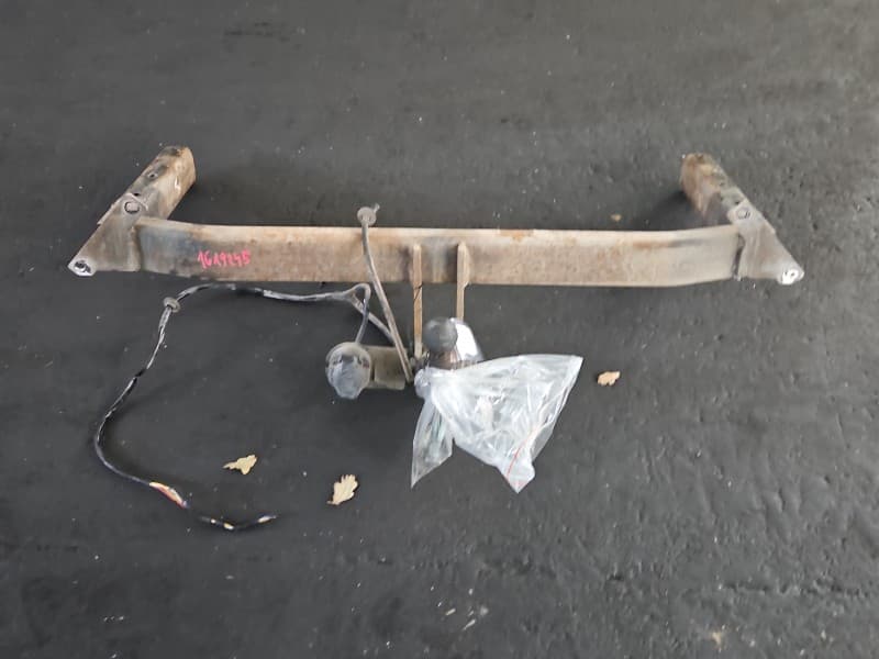 Hak holowniczy Audi A4 B5