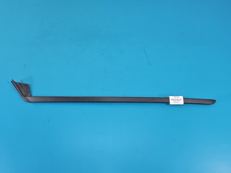 Listwa szyby czołowej lewa przedniej Hyundai i20 III 20- 86131-Q0000
