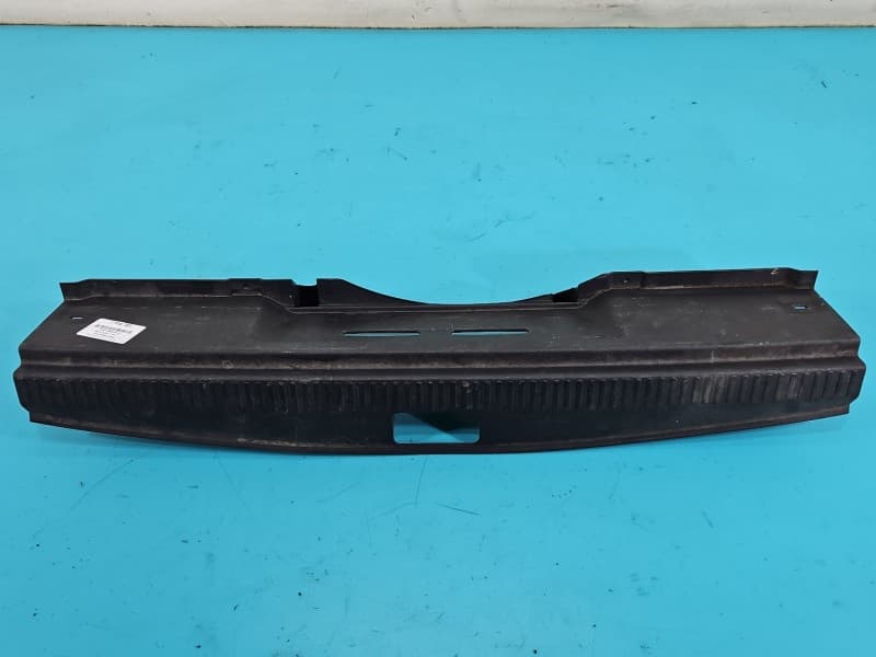 Osłona ZAŚLEPKA PLASTIK bagażnika tył Skoda Octavia III 5E9863459