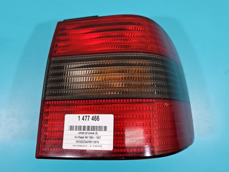 Lampa tył prawa błotnika Vw Passat B4 sedan EUROPA