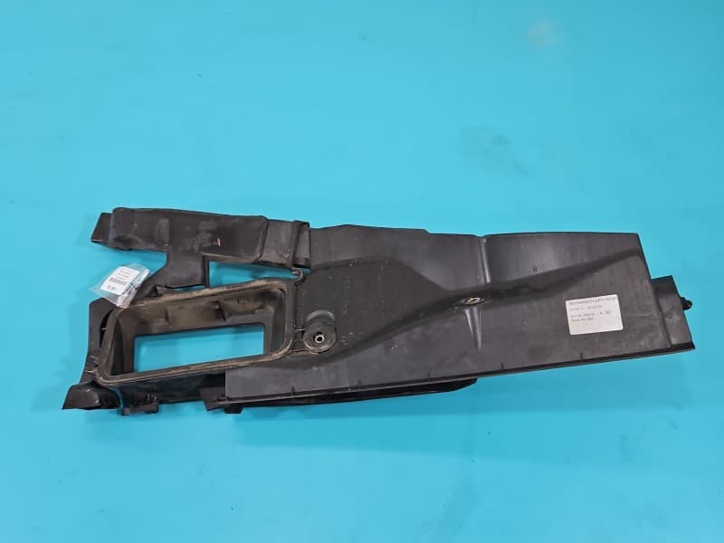 KIEROWNICA Wlot powietrza Mercedes E C207 A207 3,0 cdi A2048322025