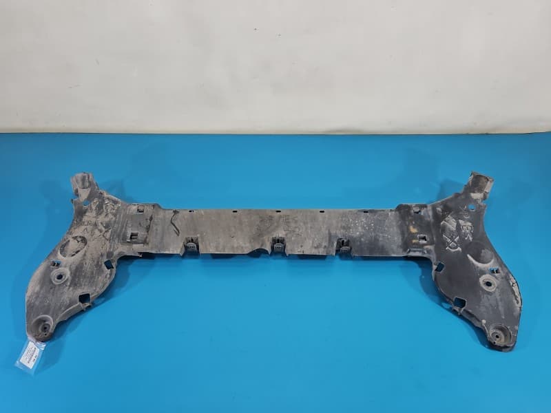 Osłona ZAŚLEPKA PLASTIK tylnej belki Renault Megane IV 550640989R