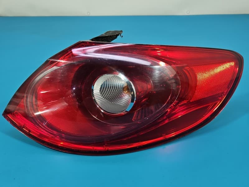 Lampa tył prawa błotnika Vw Passat CC sedan EUROPA