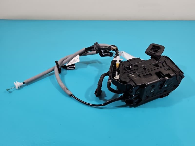 Zamek przód prawy Skoda Karoq EUROPA 7pin 5TB837016