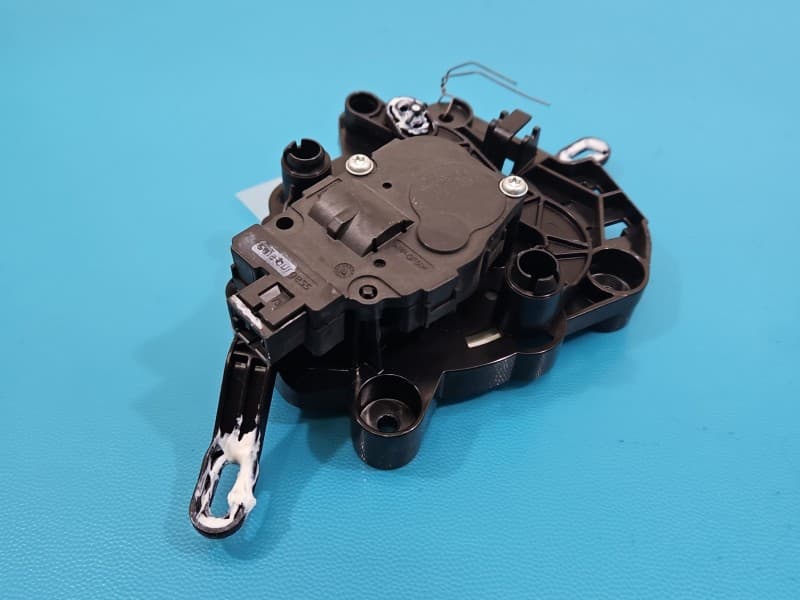 Silniczek nawiewu NAGRZEWNICY Mercedes W213 EFB461 T1024982V EUROPA