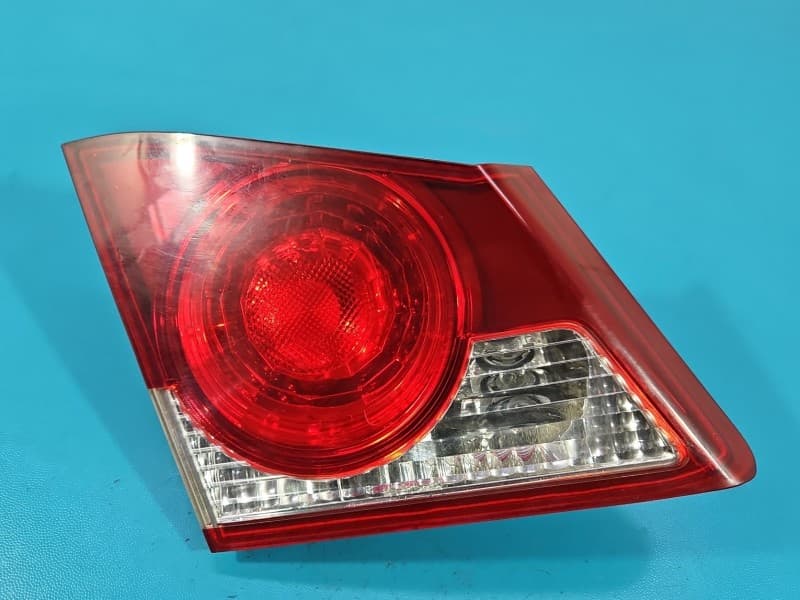 Lampa tył lewa klapy Honda Civic VIII UFO sedan EUROPA