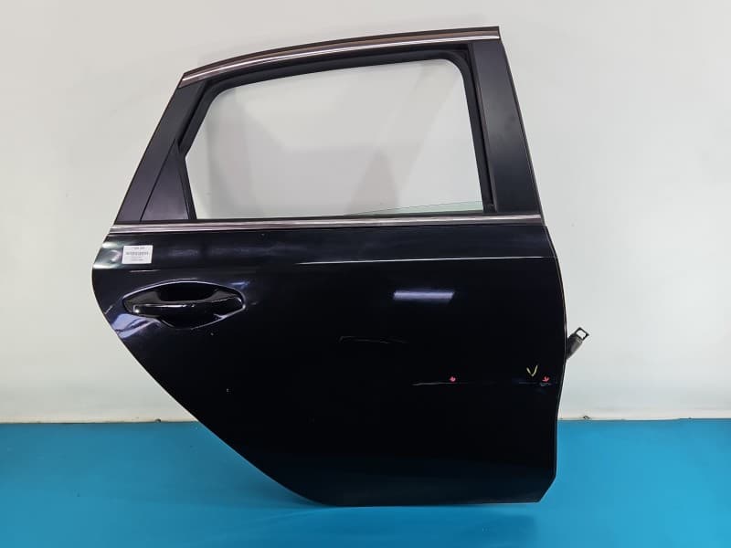 Drzwi tył prawe Kia Ceed III 18-21 HB 5d 1K