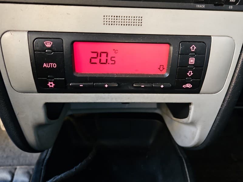 Konsola panel nawiewu Seat Leon I Toledo II 1M0820043E