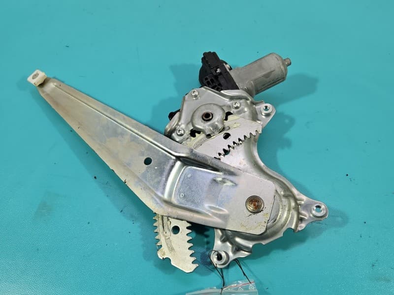 Podnośnik tył prawy SZYBY WINDA 85720-35140 6 pin Toyota Rav4 IV HB