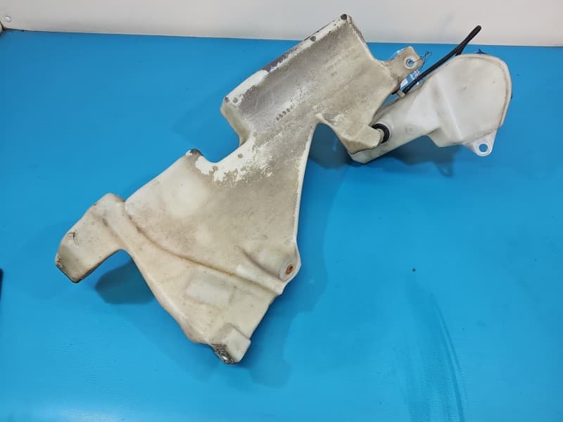 Zbiornik Zbiorniczek płynu spryskiwacza Audi A4 B7 8E0955451AR