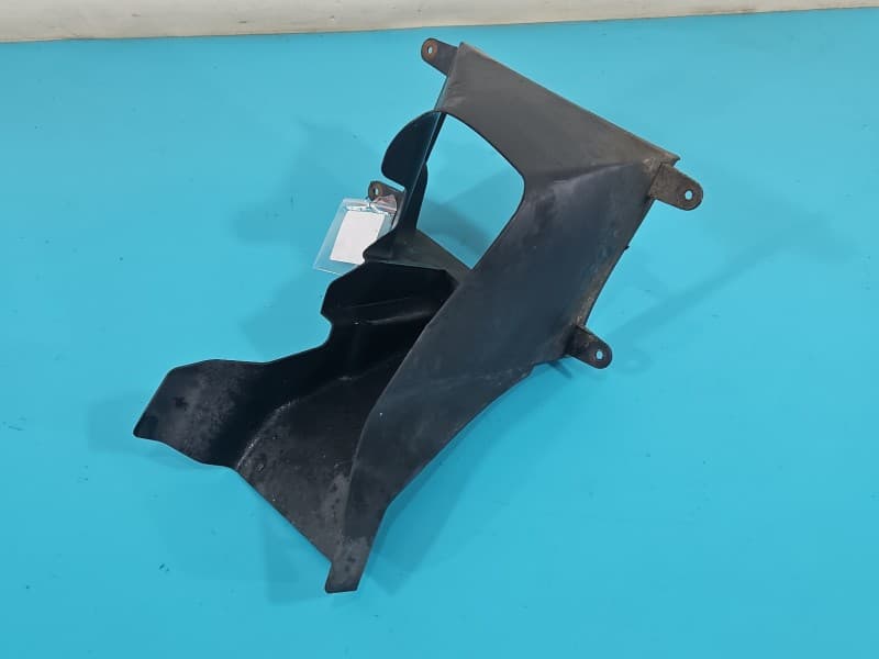 KIEROWNICA Wlot powietrza Alfa romeo Gt 1,9 JTD 60683313 ST3643