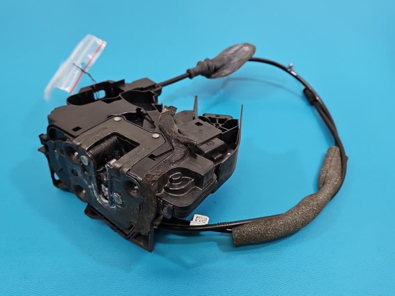 Zamek przód prawy Renault Talisman EUROPA 4pin 805021559R