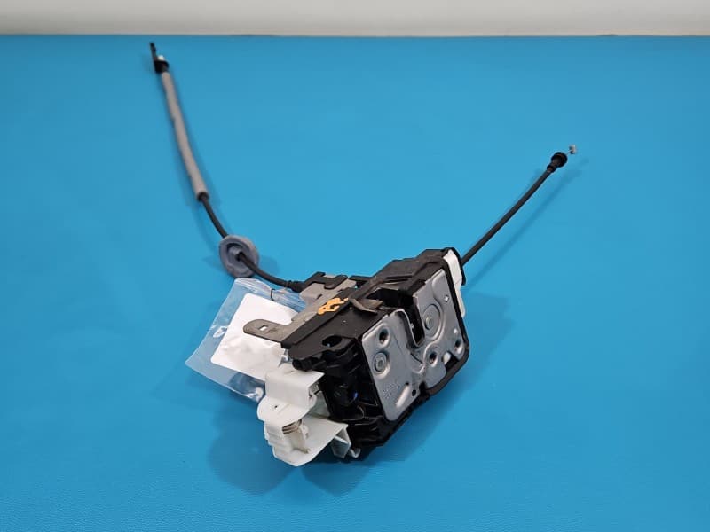 Zamek przód prawy Volvo V40 II 12- EUROPA 6pin 31391823