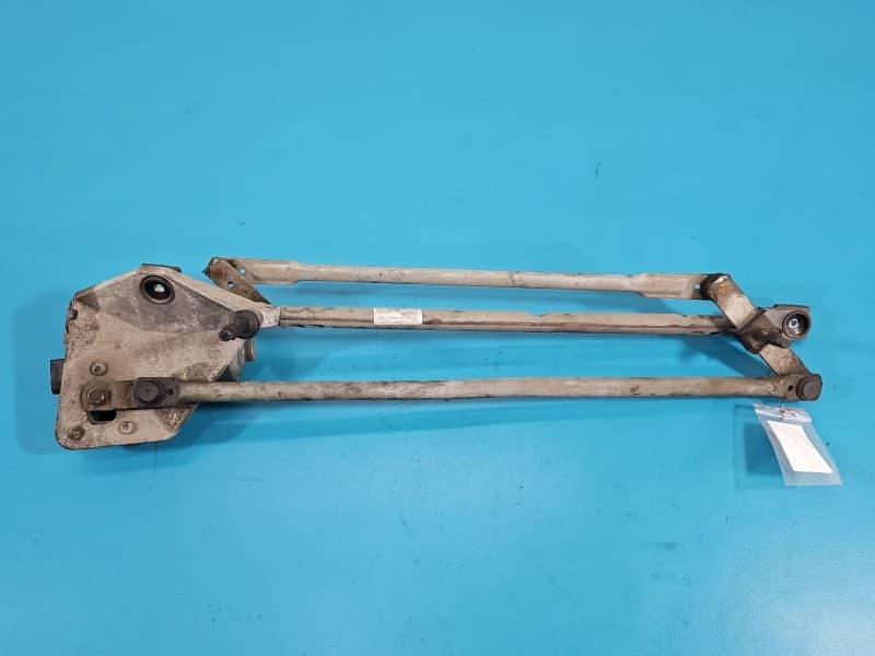Silniczek Silnik wycieraczek przód Ford Kuga Mk1 I 08-13 z mechanizmem 8V41-17508-AB 0390243067 8V41-17504-AD 3397021368