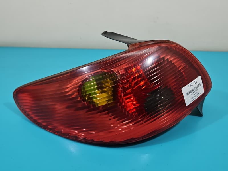 Lampa tył lewa błotnika Peugeot 206 HB EUROPA