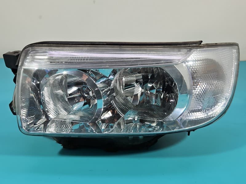 Reflektor lewy lampa przód Subaru Forester II SG EUROPA