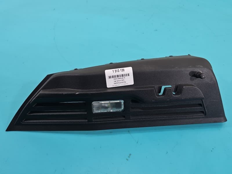 Osłona ZAŚLEPKA PLASTIK MOCOWANIE PÓŁKI BAGAŻNIKA LEWY TYŁ Opel Astra VI L 98407541ZD