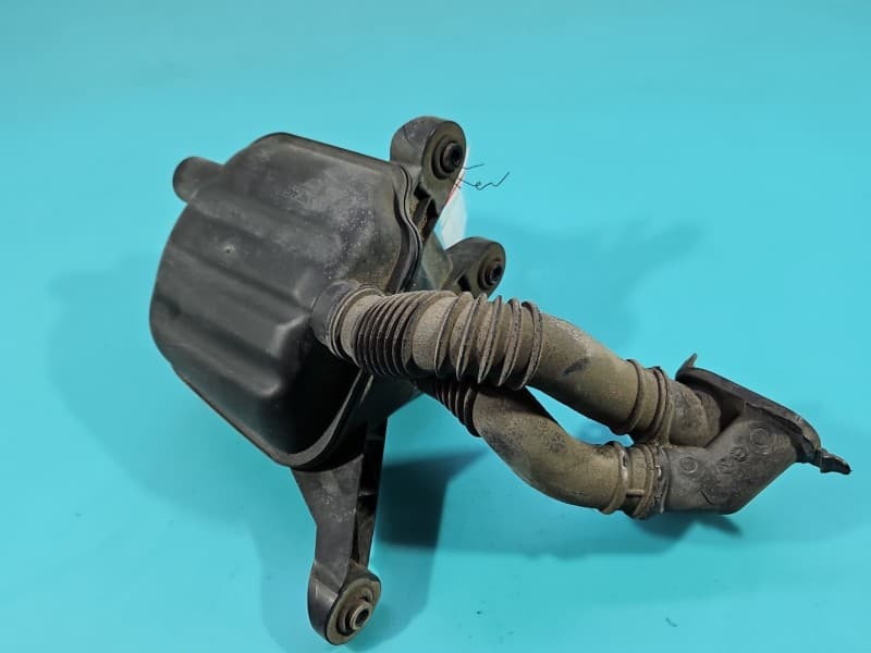 RURA OBUDOWA Rezonator Vw Jetta VI 2,0 tdi 1K0129951