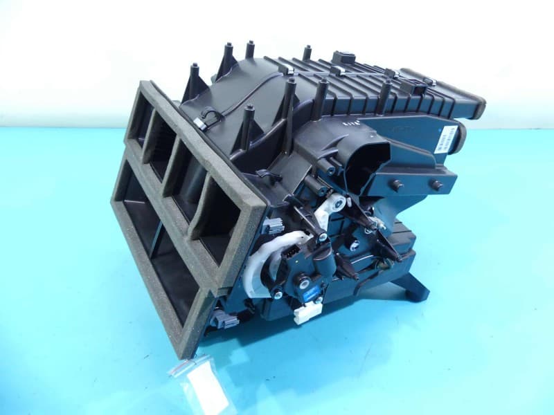 Nagrzewnica Tesla Model S 6007378-00-M F124FPCAA14 201510260280 EUROPA
