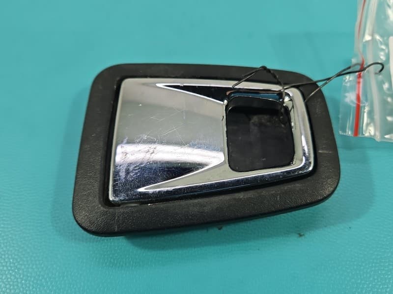 uchwyt mocowanie Volvo V90 31462873-00 31462873