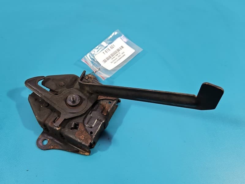 Zamek maski Kia Sorento I 03-09