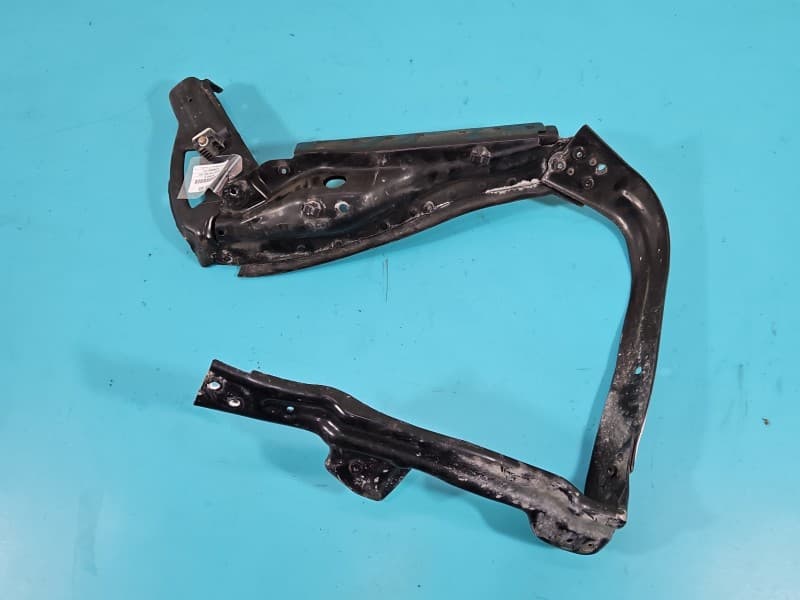 WZMOCNIENIE CZOŁOWE Pas przedni Mercedes W251