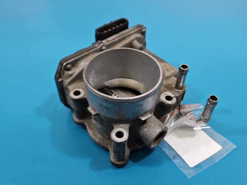 Przepustnica LEXUS NX I 14-21 2,5 16V 2AR 22030-36020