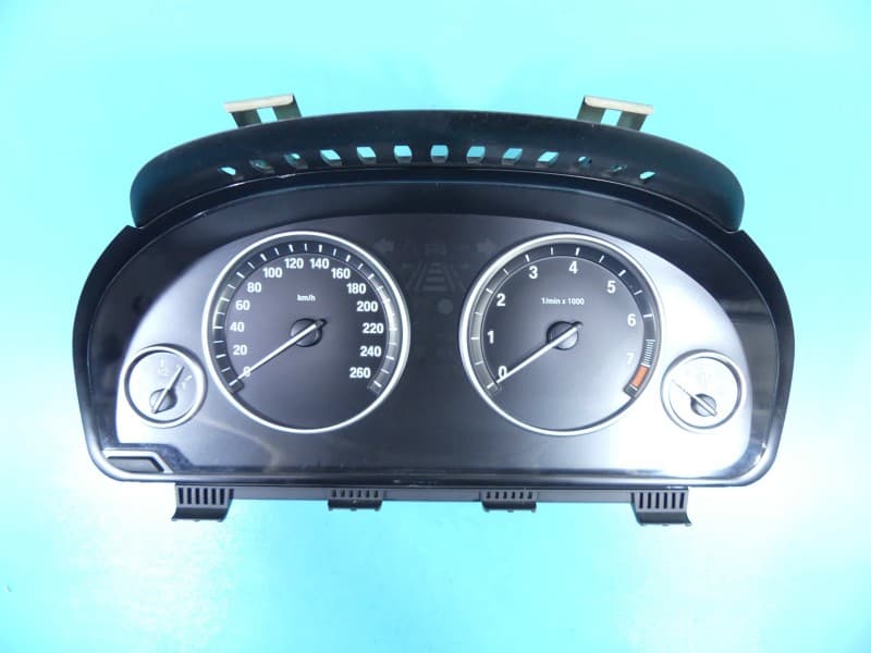 Licznik BMW X3 F25 3,0 wiel 9383485-01 EUROPA