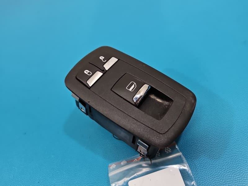 Przełącznik szyb Maserati Ghibli III 13- EU 670025405
