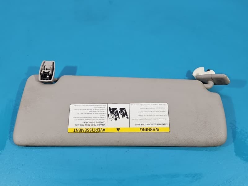 Przesłonka lewa Bmw F32 F33 F36 DASZEK osłona przeciwsłoneczna 7322291