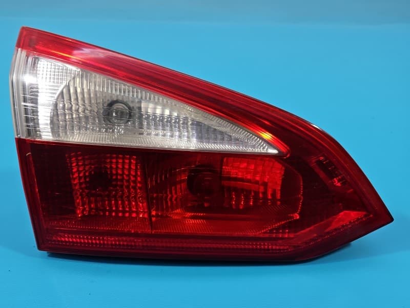 Lampa tył lewa klapy Ford Focus Mk3 kombi EUROPA BM51-13A603-BC