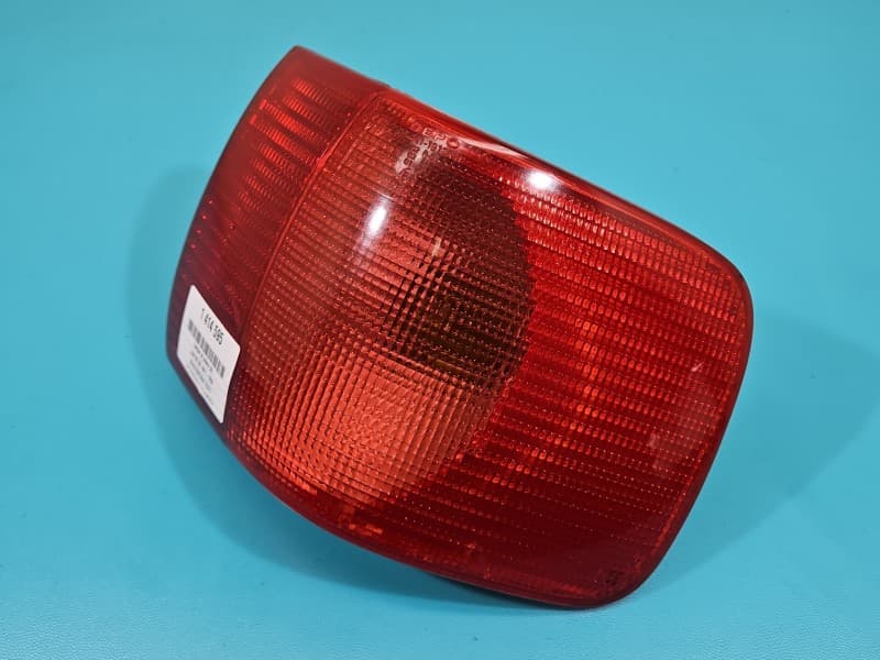 Lampa tył prawa błotnika Audi 80 B4 sedan EUROPA